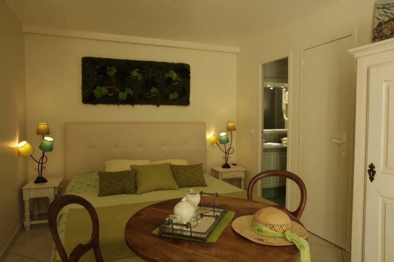 La Campagne St Lazare - Restaurant Chambres D'Hotes Piscine & Spa Forcalquier Ngoại thất bức ảnh