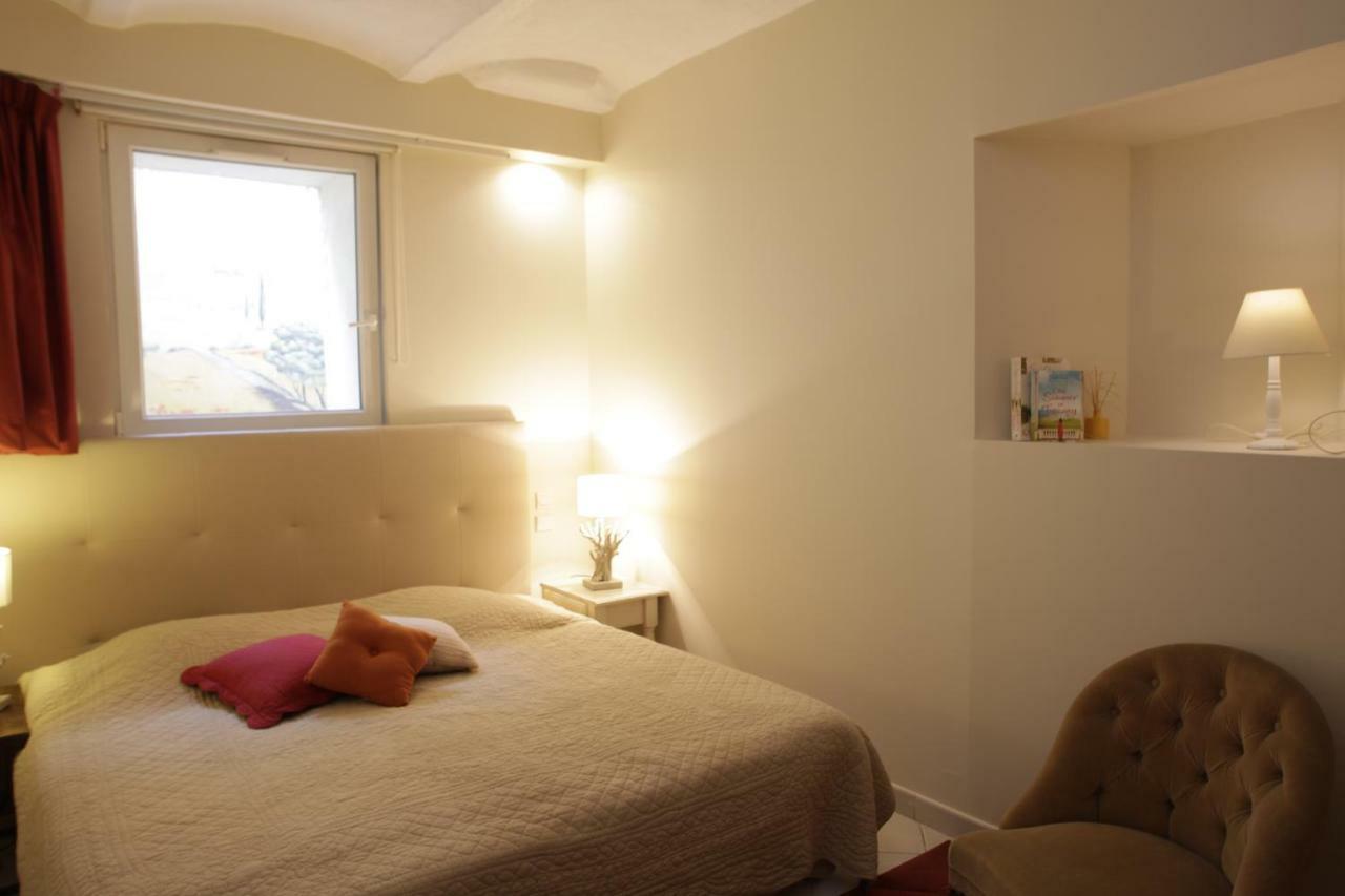 La Campagne St Lazare - Restaurant Chambres D'Hotes Piscine & Spa Forcalquier Ngoại thất bức ảnh