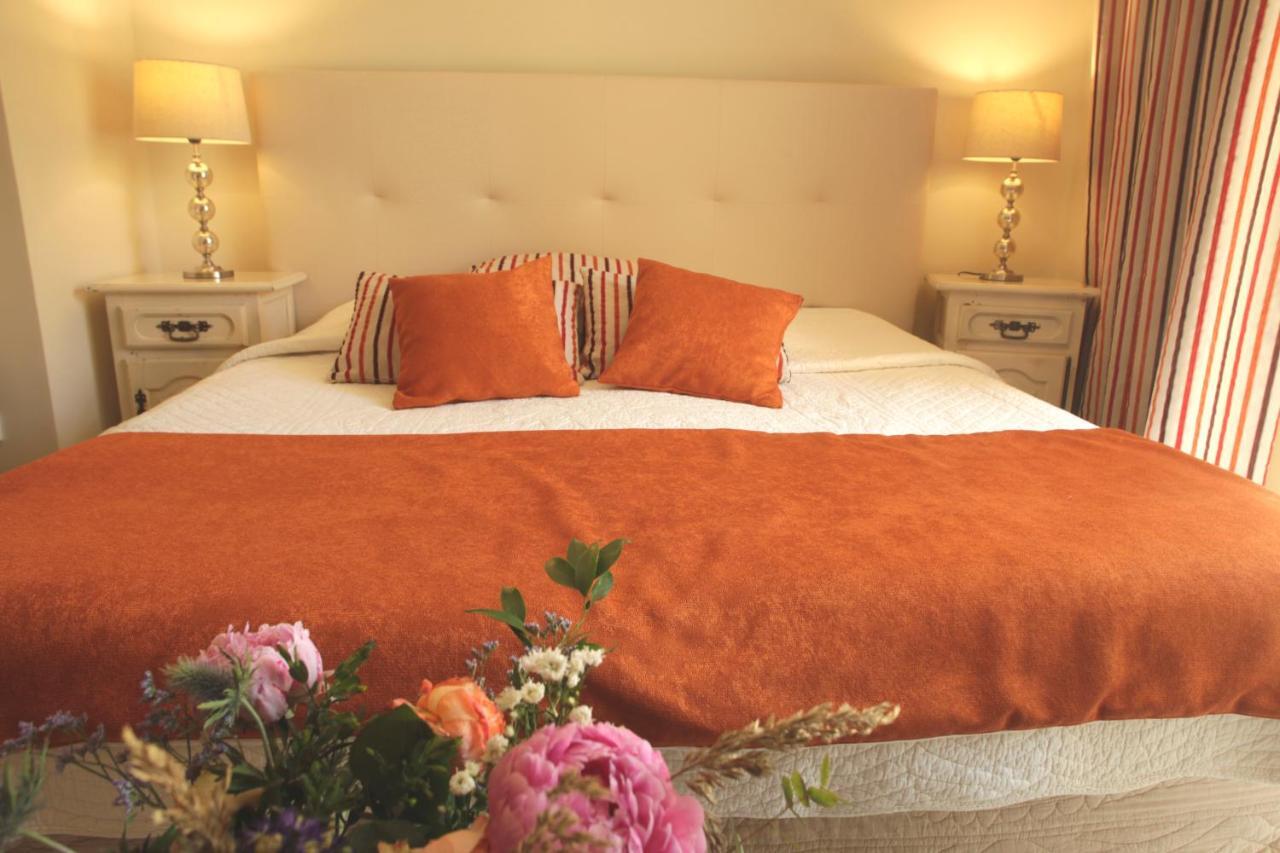 La Campagne St Lazare - Restaurant Chambres D'Hotes Piscine & Spa Forcalquier Ngoại thất bức ảnh